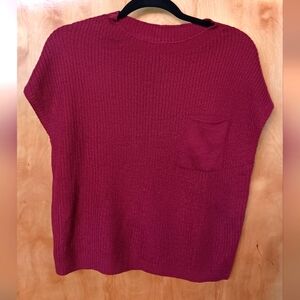 Maroon knit short sleeve sweater